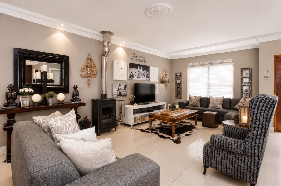 4 Bedroom Property for Sale in Yzerfontein Western Cape